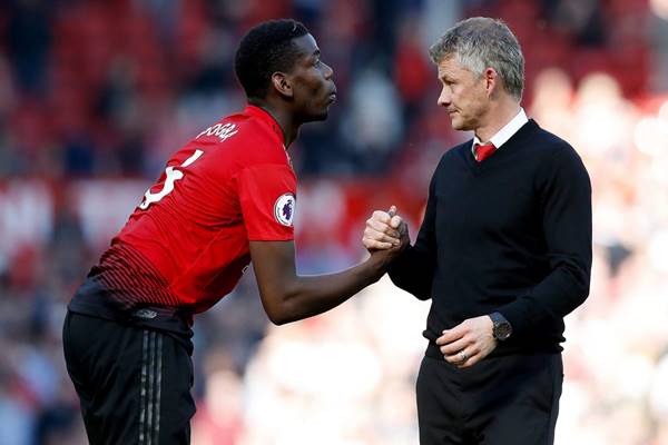 Tin bóng đá tối 21/11: Solskjaer bênh Pogba chằm chặp