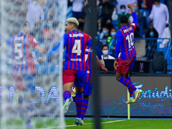 Bóng đá chiều 13/1: Barca dứt điểm vượt trội nhưng vẫn thua