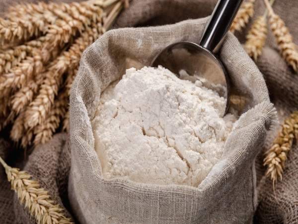 Cách phân biệt bột năng và bột mì mà chị em nên biết