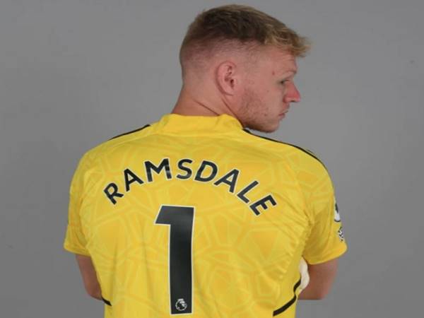 Tin Arsenal 4/8: Pháo thủ trao áo số 1 cho thủ thành Ramsdale