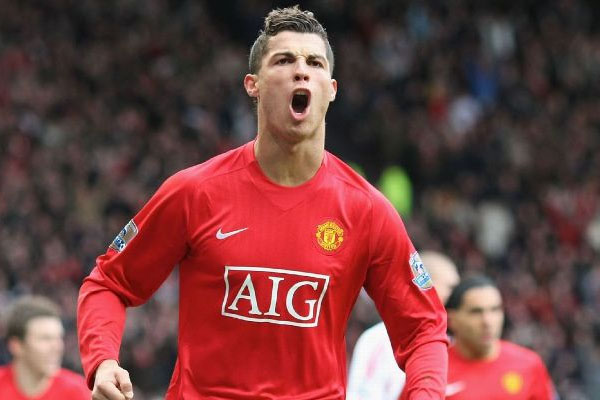 Ronaldo thi đấu cho Manchester United