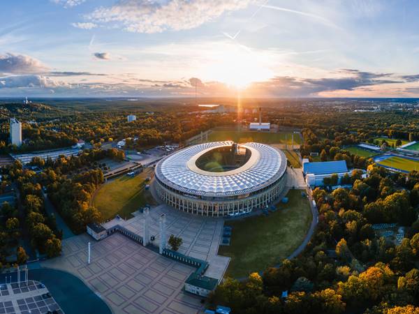 Khám phá sân vận động Olympiastadion (Berlin)