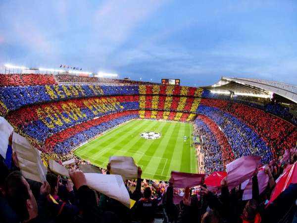 Camp Nou - Biểu tượng của bóng đá và thành phố Barcelona