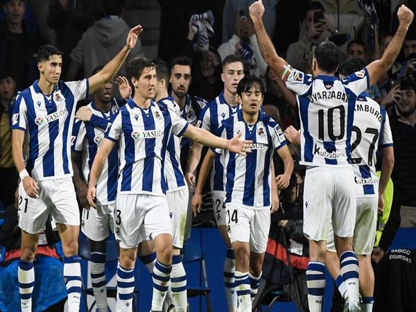 Bóng đá TBN 11/11: HLV Real Sociedad tự hào vì thắng Barca