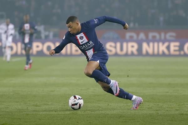 Mbappe bứt tốc