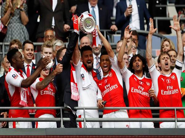 Lần gần nhất Arsenal vô địch Ngoại Hạng Anh khi nào?
