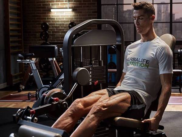 Lịch tập gym cho cầu thủ: Bí quyết sau sức bền và tốc độ
