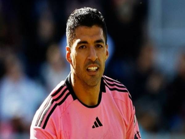 Cột mốc đáng nhớ của Suarez