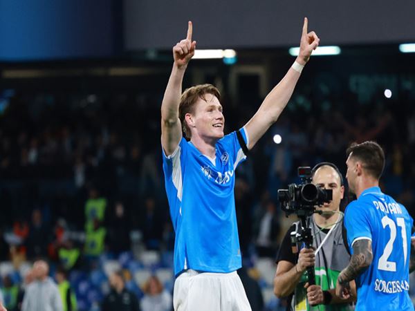 Tin CLB Napoli: Điều khoản đặc biệt với McTominay