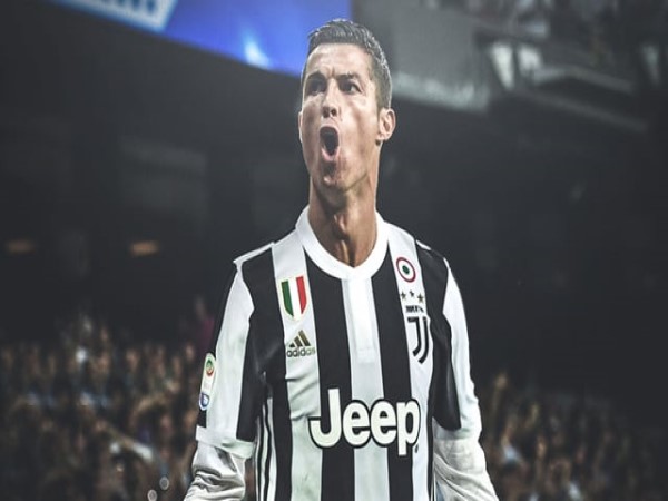 Juventus được gì khi chi lương khủng cho Ronaldo?