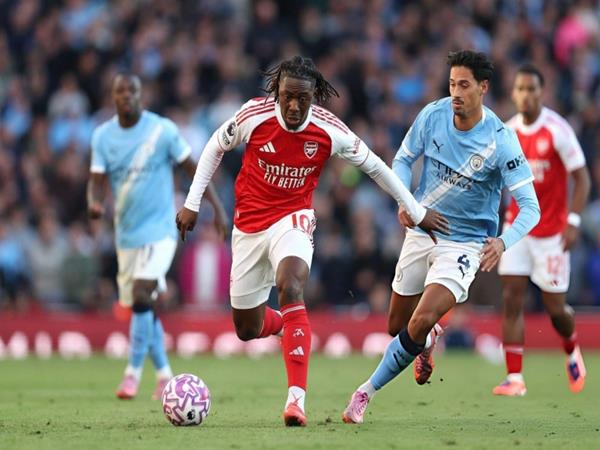 VAR – yếu tố định hình cuộc đua Ngoại hạng Anh