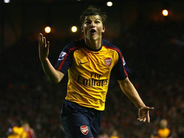 Cầu thủ Nga từng đá cho Arsenal là ai?