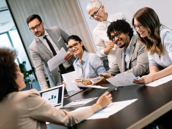 Chiêm bao thấy nói chuyện với đồng nghiệp cũ 