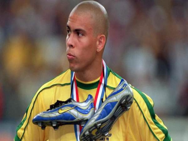 Ronaldo Nazário – Người ngoài hành tinh