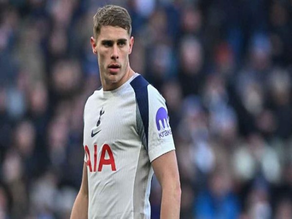 Mùa giải thăng hoa nhất và hình ảnh thủ lĩnh mới nơi hàng thủ