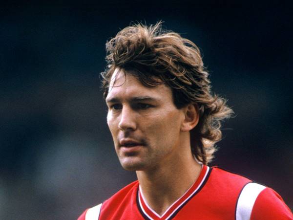 Bryan Robson - đội trưởng MU vĩ đại Bryan Robson - đội trưởng MU vĩ đại